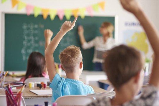 Caz de meningită meningococică confirmat, într-o şcoală din Ilfov. Boala poate ucide în 48 de ore
