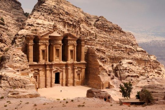 Mormânt descoperit sub locul de filmare ”Indiana Jones”. Surpriza care s-a găsit în interior