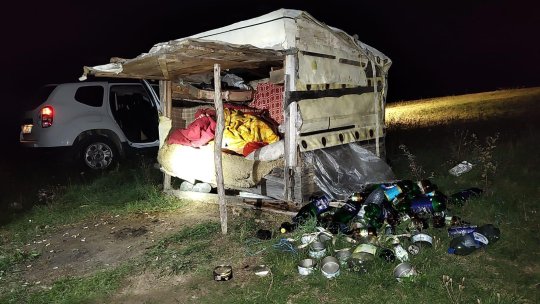Caz de sclavie în Covasna. Mai multe persoane racolate din gări, obligate să muncească la o stână și ținute cu forța