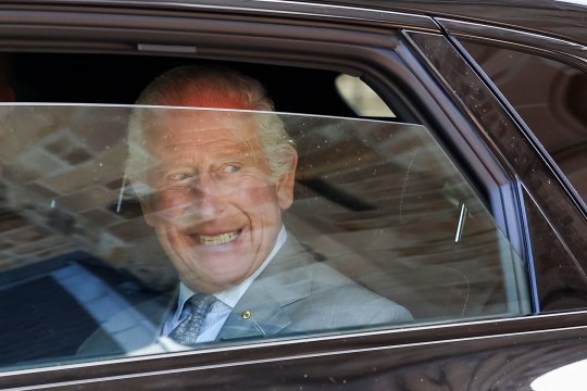 Regele Charles a făcut prima vizită externă după diagnosticul de cancer. Acesta a participat la o slujbă în Australia