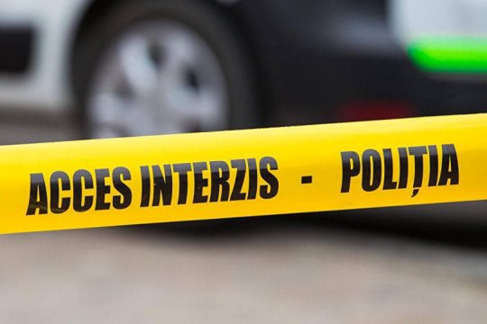 Un polițist de 23 de ani a murit. El a căzut de la etajul unui bloc din București