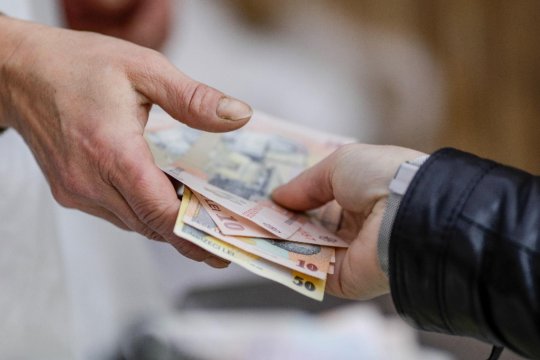 Câți bani primesc cei care se ocupă de secțiile de votare în timpul alegerilor. Suma nu este deloc mică