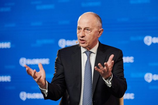 Mircea Geoană și-a depus candidatura la alegerile prezidențiale. Fostul general adjunct NATO a avut și un mesaj pentru români