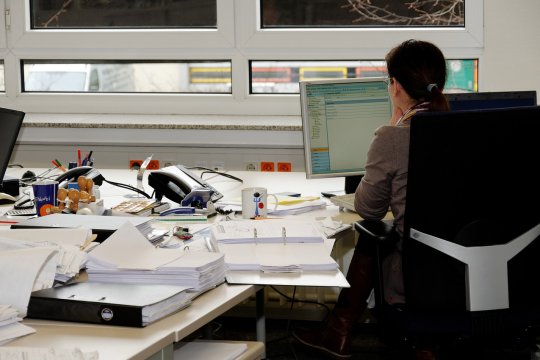 O tânără cu doctorat își caută de muncă de 4 ani. Motivul pentru care nu se poate angaja