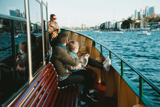 Când vor avea elevii prima vacanță din această toamnă. Pe ce dată se întorc în băncile școlii