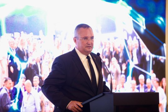Cine este Nicolae Ciucă, candidat la alegerile prezidențiale 2024 din partea PNL. Funcții, avere și CV