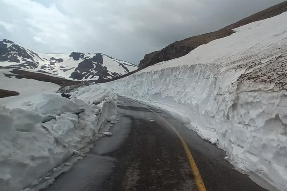 Circulația pe Transalpina, între Rânca şi Curpa, închisă începând de luni