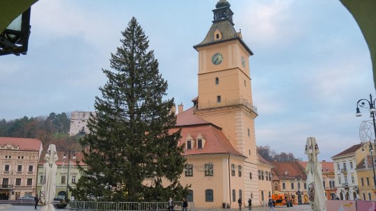La ce târg se găsește cel mai înalt brad de Crăciun din România. Atracția principală pentru turiști și localnici