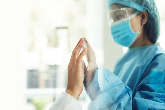 Caz șocant în Târgu Jiu. Un tânăr de 16 ani a murit, după ce a așteptat 6 ore să fie operat de medici