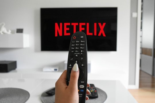 Vești proaste pentru utilizatorii Netflix! Se măresc abonamentele de luna viitoare