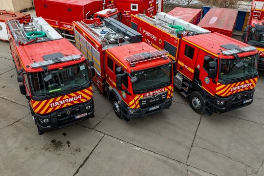 Bărbat găsit inconștient la Bacău. O explozie puternică a avut loc la un bloc de apartamente