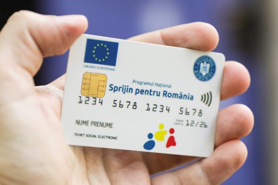 Vești proaste. La anul scade suma de pe cardurile sociale la jumătate
