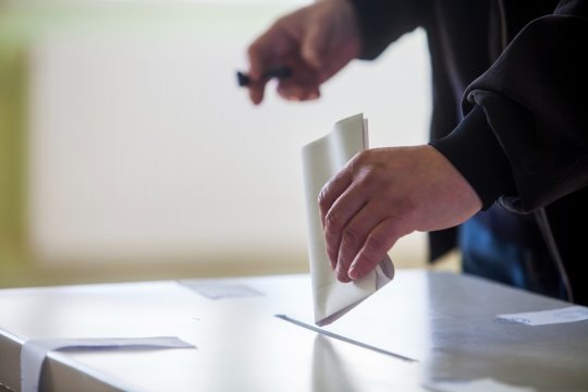Cum votezi pe 24 noiembrie 2024. Tot ce trebuie să știi despre alegerile președintelui României