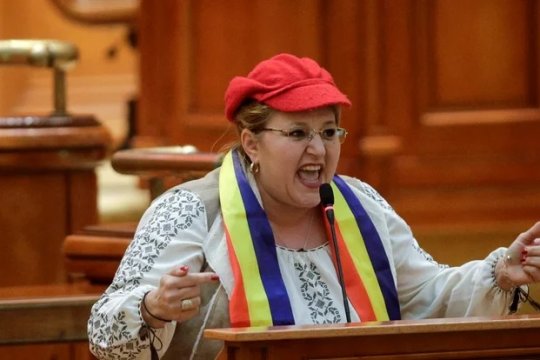 Diana Șoșoacă răbufnește! Rezultatul primului tur al alegerilor prezidențiale 2024 au scos-o din minți: ''Nu vreau să fiu cuminte...''