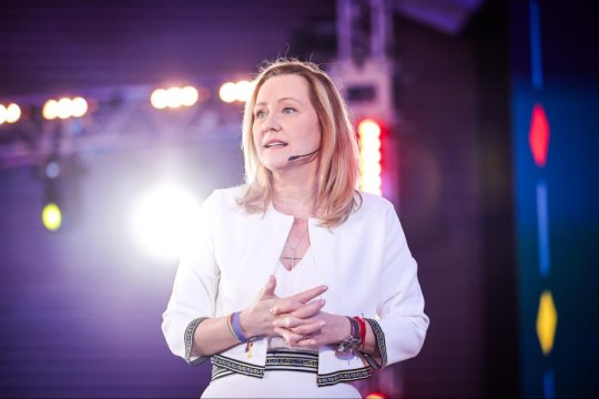 După decizia de renumărare a voturilor, Elena Lasconi vine cu un nou mesaj: ”Nu vă bateți joc de democrația din România”