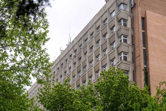 Legătura dintre media și inteligența artificială. Profesorii de la FJSC au lansat un volum special pentru a explica fenomenul