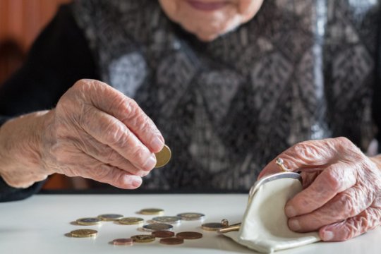 Vești bune pentru români! Cine va beneficia de 125 de lei ajutor de Crăciun