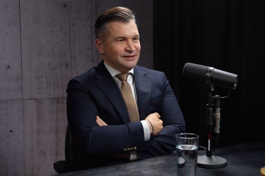 Ionuț Stroe, despre căsnicia sa. Ce relație are deputatul PNL cu Marcel Vela:”Am o relație foarte bună”