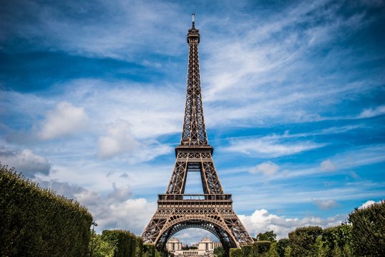 Incendiu la Turnul Eiffel! Toți turiștii au fost evacuați