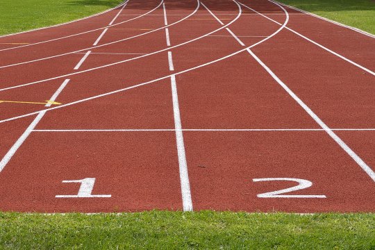 Se dau noi burse pentru elevi! Ce condiţii trebuie să îndeplinească