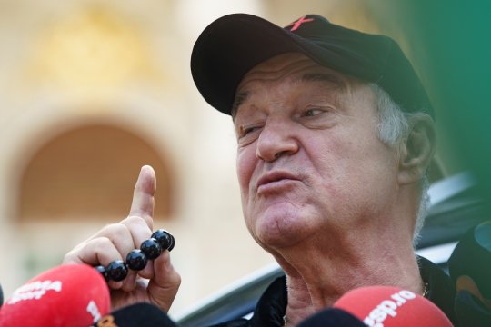 Din ce familie provine Gigi Becali? Cu ce s-a ocupat tatăl său şi ce avere avea