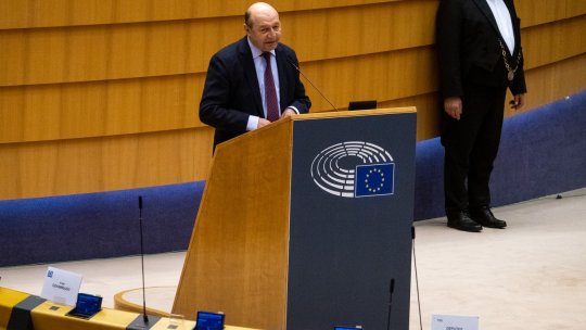 Stagiul militar, din nou obligatoriu în România? Propunerea lui Traian Băsescu