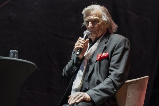 Starea lui Florin Piersic s-a agravat după intervenţia chirurgicală. Infecţia s-a extins