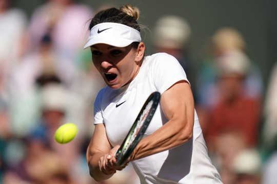 Simona Halep se iubeşte cu un bărbat de 57 de ani?! Surprinsă cu un afacerist român