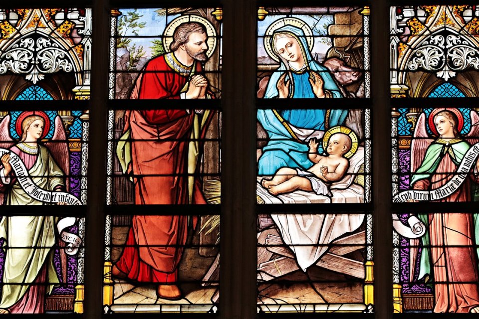 Vitralii din biserică