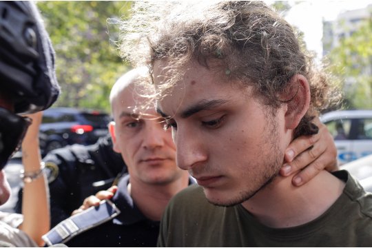 Vlad Pascu, pentru prima dată faţă în faţă cu părinţii tinerilor pe care i-a ucis la 2 Mai. UPDATE