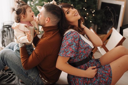 Cine este Andreea, soţia lui Nicolae Stanciu? Sunt împreună de 10 ani şi au două fetiţe