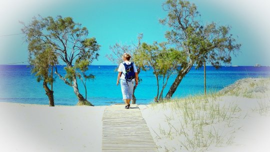 La ce pericole te expui atunci când stai neprotejat la soare? Sfaturile medicului Vlad Ciurea