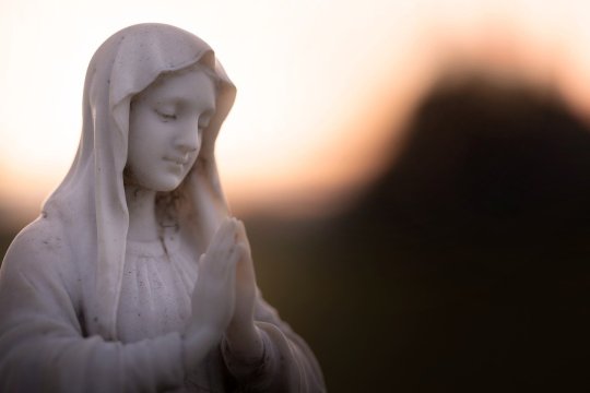Când spunem La mulţi ani de Sfânta Maria? Pe 15 august sau 8 septembrie