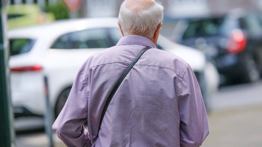 Un pensionar a leşinat după ce a văzut decizia de recalculare, de la 1 septembrie: "E posibil așa ceva?"