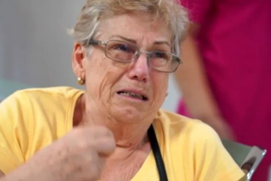 O pensionară a sunat la 112, după ce a primit recalcularea pensiei: "Ieri am chemat salvarea"