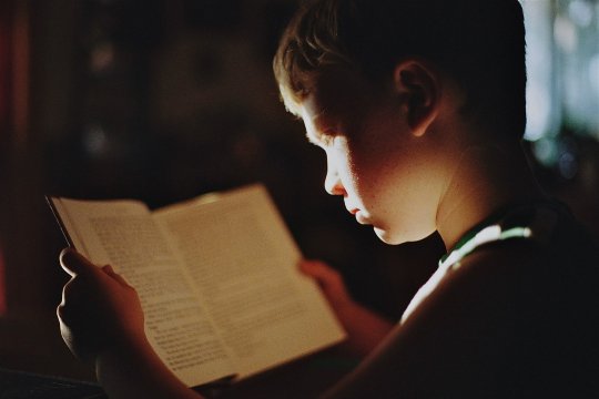 Se dau bani de la stat pentru aceşti elevi. Criteriile pe care trebuie să le îndeplinească
