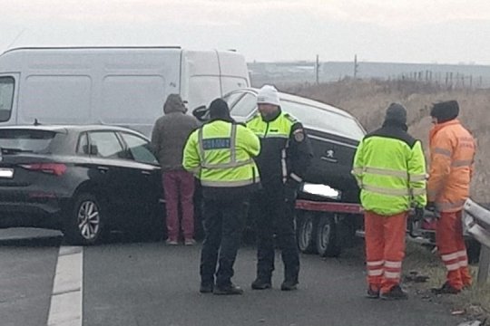 Un accident grav a avut loc pe A1. Șapte mașini au fost implicate, iar traficul a fost restricționat