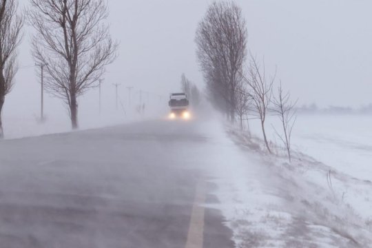 Vremea se schimbă radical! ANM a anunțat cod galben și cod portocaliu de viscol în mai multe județe