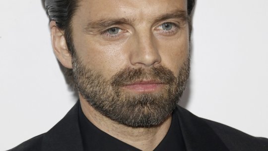 Povestea lui Sebastian Stan. A plecat din România când era un copil, iar acum a câștigat la Globurile de Aur