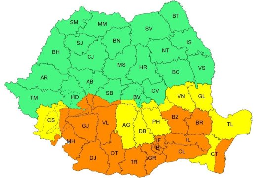 Vremea se răcește puternic: România, sub coduri galbene și portocalii de ploi torențiale, vânt puternic și ninsori abundente la munte