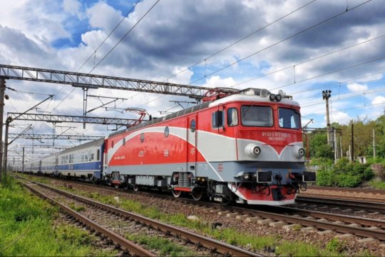 CFR suspendă circulația mai multor trenuri din cauza datoriilor enorme. Care sunt rutele afectate de mâine
