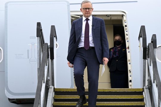 Premierul Australiei, zbor întrerupt în SUA. Aeronava militară a aterizat de urgență după un accident la bord