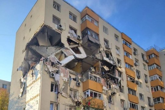 Revoltă în Rahova: locatarii blocului distrus de explozie, nemulțumiți că statul le oferă apartamentele reconstruite doar cu chirie