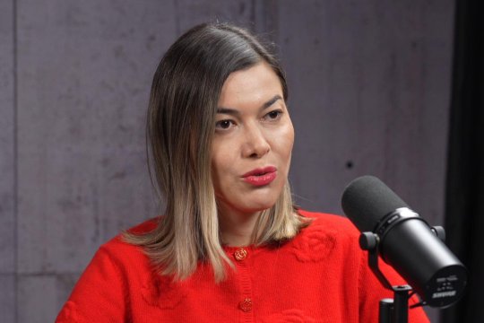 Dr. Carmen Tudor lămurește controversele din jurul tratamentului cu Roaccutane, la podcastul I AM MEDIA