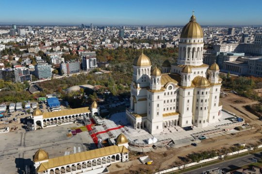 Moment istoric pentru ortodoxia românească. Catedrala Mântuirii Neamului devine oficial funcțională după 15 ani de lucrări