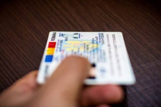 MAI, clarificări privind noul buletin cu CIP. Cel vechi va rămâne valabil doar pentru 5 categorii de români