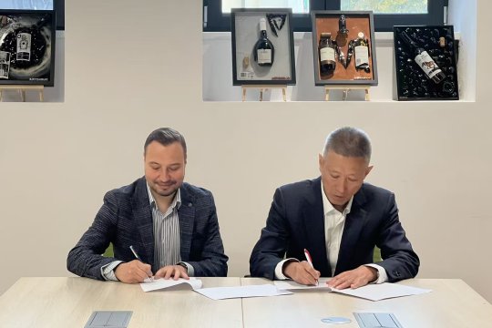COMUNICAT | Cooperare strategică româno-chineză în industria vinului: Delegația orașului Yantai s-a întâlnit cu APEV România