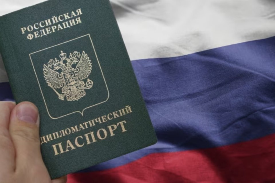 Pașaport diplomatic rusesc