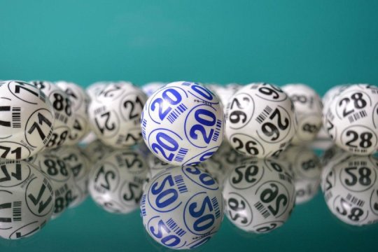 Cine este câștigătorul marelui premiu la Loto 6/49. Inginerul din Arad devenit milionar cu un bilet de 12 lei