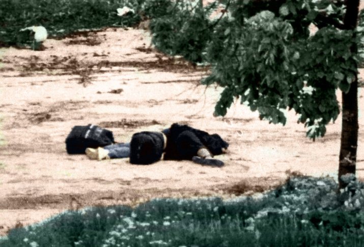 Trupurile cuplului Boško Brkić și Admira Ismić, cunoscuți drept „Romeo și Julieta din Sarajevo”